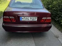 Gebraucht Mercedes E220 Elegance 143 PS (105 kW) 2000 Limousine