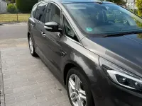 Gebraucht Ford S-MAX Titanium 179 PS (131 kW) 2017 Grau Van / Kleinbus