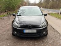 Gebraucht VW Golf VI 105 PS (77 kW) 2010 Schwarz Kleinwagen