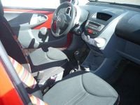 Gebraucht Citroën C1 Chic 68 PS (50 kW) 2010 Rouge scarlet Kleinwagen