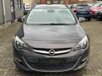 Gebraucht Opel Astra Sport 116 PS (85 kW) 2013 Grau Kombi