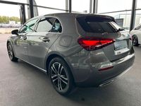 Gebraucht Mercedes A200 Advanced 163 PS (119 kW) 2024 Grau Limousine
