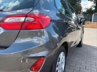 Gebraucht Ford Fiesta 71 PS (52 kW) 2018 Grau Kleinwagen