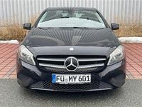 Gebraucht Mercedes A180 122 PS (89 kW) 2015 Schwarz Limousine