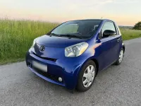 Gebraucht Toyota iQ 98 PS (72 kW) 2010 Blau Kleinwagen