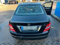 Gebraucht Mercedes C200 184 PS (135 kW) 2010 Schwarz Limousine