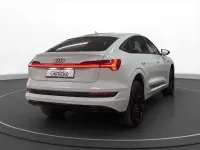 Gebraucht Audi e-tron Sportback Advanced 300 kW (408 PS) 2023 Gletscherweiß metallic SUV