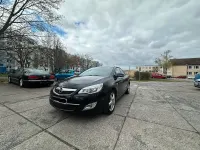 Gebraucht Opel Astra 85 PS (62 kW) 2011 Schwarz Limousine