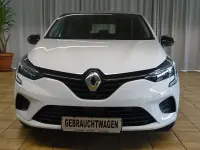 Gebraucht Renault Clio V Equilibre 67 PS (49 kW) 2023 Weiß Limousine