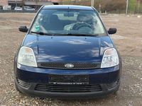 Gebraucht Ford Fiesta Ambiente 60 PS (44 kW) 2004 Blau Kleinwagen