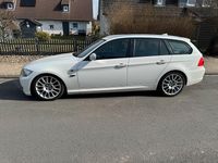 Gebraucht BMW 330 245 PS (180 kW) 2011 Weiß Kombi