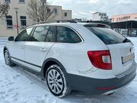 Gebraucht Skoda Superb 170 PS (125 kW) 2012 Weiß Kombi