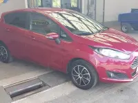 Gebraucht Ford Fiesta Trend 65 PS (47 kW) 2013 Rot Limousine