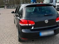 Gebraucht VW Golf VI 105 PS (77 kW) 2011 Schwarz Kleinwagen