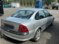 Gebraucht Opel Vectra 136 PS (100 kW) 1997 Silber Limousine