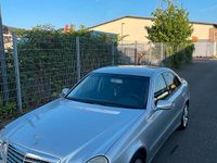 Gebraucht Mercedes E220 170 PS (125 kW) 2007 Silber Limousine