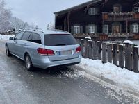 Gebraucht Mercedes E200 136 PS (100 kW) 2015 Blau Kombi
