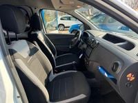Gebraucht Dacia Dokker Stepway 102 PS (75 kW) 2019 Weiß Van / Kleinbus