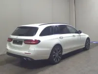 Gebraucht Mercedes E300 Avantgarde 306 PS (225 kW) 2022 Weiss Limousine
