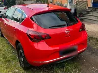Gebraucht Opel Astra 130 PS (95 kW) 2012 Rot Kleinwagen