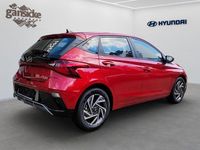 Neu Hyundai i20 Trend 101 PS (74 kW) 2025 Rot Limousine