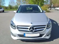 Gebraucht Mercedes B180 Style 122 PS (89 kW) 2017 Silber Kleinwagen