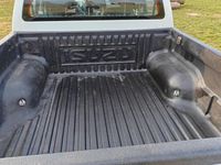 Gebraucht Isuzu Pick up 163 PS (119 kW) 2013 Weiß Pickup