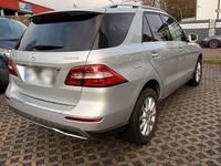 Gebraucht Mercedes ML250 204 PS (150 kW) 2015 Silber SUV