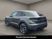 Gebraucht Porsche Macan 300 kW (408 PS) 2025 Aventuringrünmetallic SUV