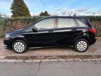 Gebraucht Mercedes B200 156 PS (114 kW) 2015 Schwarz Van / Kleinbus