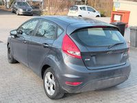 Gebraucht Ford Fiesta 90 PS (66 kW) 2010 Silber Kleinwagen
