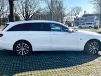 Gebraucht Mercedes E300 306 PS (225 kW) 2019 Weiß Kombi