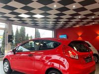 Gebraucht Ford Fiesta Ambiente 60 PS (44 kW) 2014 Rot Kleinwagen