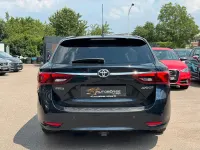 Gebraucht Toyota Avensis Edition 143 PS (105 kW) 2015 Grün Kombi
