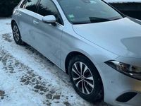 Gebraucht Mercedes A180 116 PS (85 kW) 2022 Silber Kleinwagen