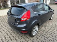 Gebraucht Ford Fiesta 80 PS (58 kW) 2011 Silber Kleinwagen