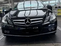 Gebraucht Mercedes E220 170 PS (125 kW) 2011 Schwarz Coupé