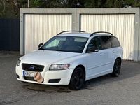 Gebraucht Volvo V50 109 PS (80 kW) 2011 Weiß Kombi