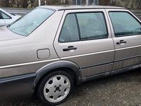 Second-hand VW Jetta 70 CP (51 kW) 1991 Auriu Berlinǎ