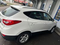 gebraucht Hyundai ix35 Comfort Blue 2WD*2.Hand*AHK*TÜV Januar 2026