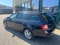 Gebraucht Skoda Octavia Style 150 PS (110 kW) 2018 Black magic Kombi