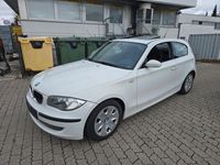 Gebraucht BMW 116 Advantage 122 PS (89 kW) 2009 Weiß Kleinwagen