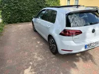 Gebraucht VW Golf VII Comfortline 131 PS (96 kW) 2019 Weiß Limousine