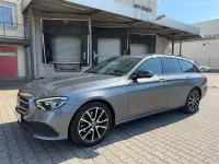 Gebraucht Mercedes E220 Avantgarde 194 PS (142 kW) 2022 Grau Kombi