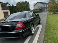 Gebraucht Mercedes E320 224 PS (164 kW) 2008 Schwarz Limousine