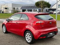 Gebraucht Kia Rio Edition 7 86 PS (63 kW) 2012 Rot Kleinwagen