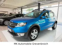 Gebraucht Dacia Sandero Prestige 90 PS (66 kW) 2015 Blau Kleinwagen
