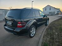 Gebraucht Mercedes ML320 230 PS (169 kW) 2007 Schwarz SUV