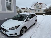 Gebraucht Ford Focus Titanium 125 PS (91 kW) 2017 Weiß Kombi