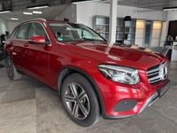 Gebraucht Mercedes GLC250 204 PS (150 kW) 2018 Sonderlackierung hyazinthrot SUV